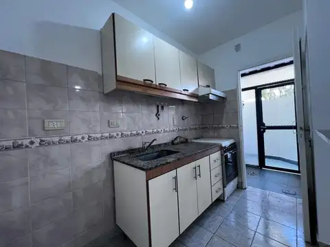 Depto Tipo Casa en Venta con 1 cocheras