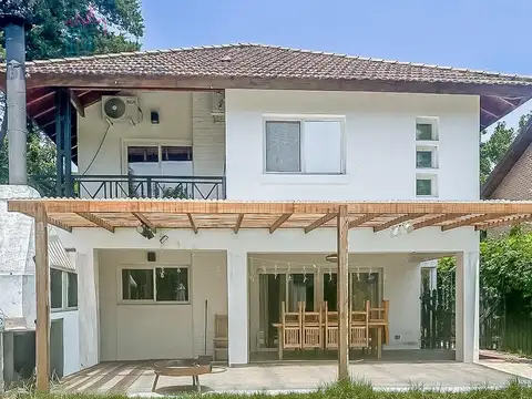 Casa en alquiler- Nautico Escobar