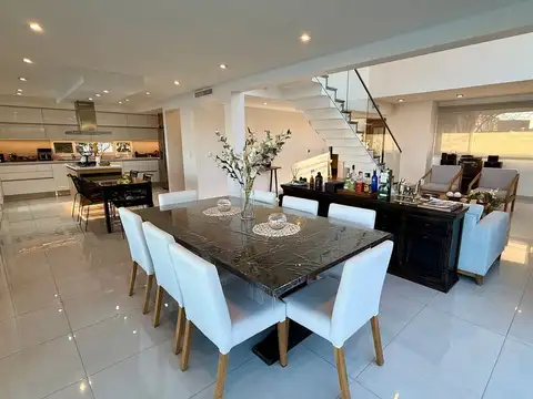 Casa en Venta de 4 dormitorios