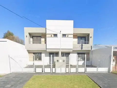 Casa en venta - 3 Dormitorios 2 Baños - Mar del Plata