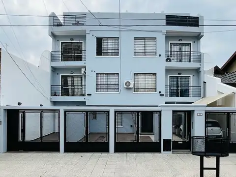 Venta Departamento 2 Ambientes Con Cochera Y Patio Apto Credito