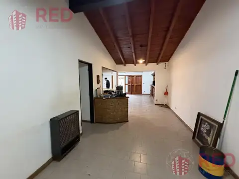 Vende casa 4 dormitorios B° Costa del Sol Neuquen