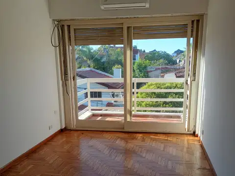 Monseñor Larumbe 200, Piso 2