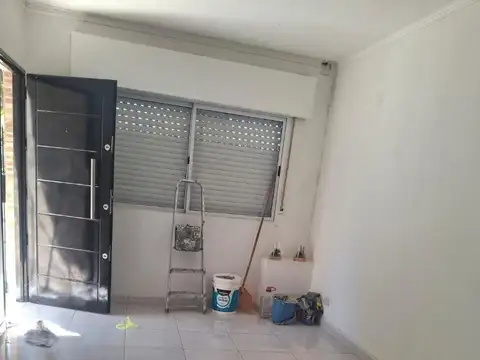 CASA 3 AMB ,GARAGE Y TERRAZA  FRANKLIN 1100,Villa Tesei