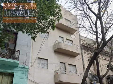 Edificio de Dptos 6 Unidades  1 de 3 Amb y 5 de 2  Amb. 486 m² - VTA en BLOCK - Constitución