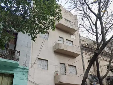 Edificio de Dptos 6 Unidades  1 de 3 Amb y 5 de 2  Amb. 486 m² - VTA en BLOCK - Constitución
