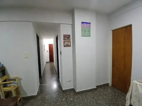 VENTA Departamento de 2 ambientes con Balcón.  Barracas