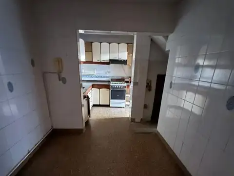 Depto Tipo Casa 4 ambientes con 2 baños