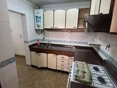 Depto Tipo Casa en Alquiler de 4 ambientes