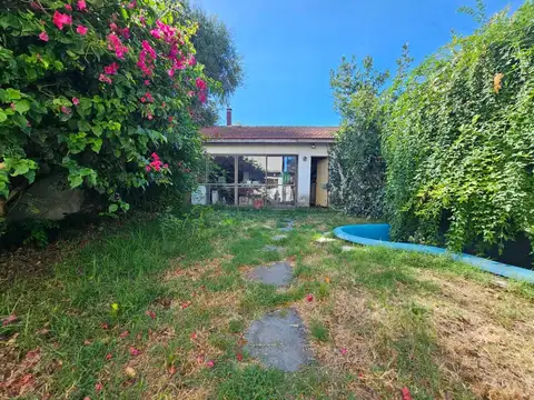 CASA CON LOTE PROPIO APTO EDIFICIO  en Juan Agustín García 4600