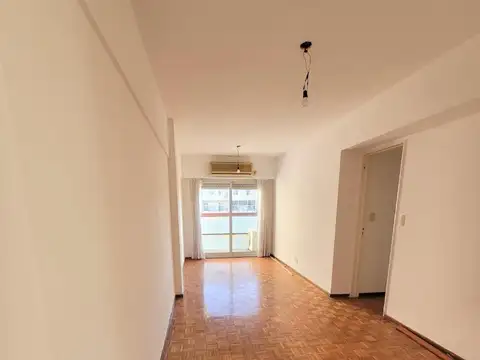 Venta 4 ambientes reformado con balcón, apto prof, Congreso