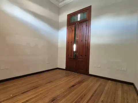 Casa en alquiler- Local comercial/Oficina