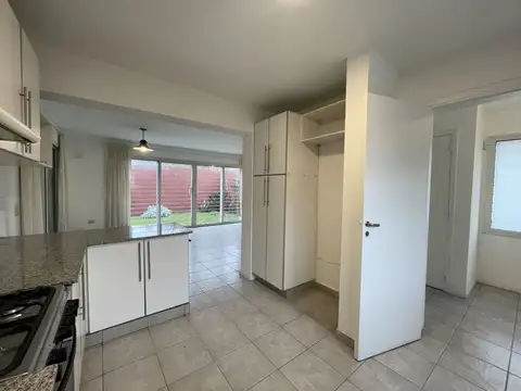 ¡Alquiler! Casa en Urca - 2 Dormitorios ¡Excelente ubicación!