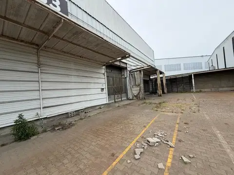 Galpon en Alquiler en Área de Promoción el Triángulo, USD 15.000