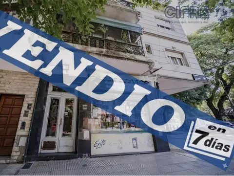 PH en 2do piso por escalera de 2 ambientes con balcón en Villa Pueyrredon. Terraza de uso común