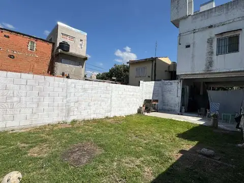 Depto Tipo Casa en Venta con 2 cocheras