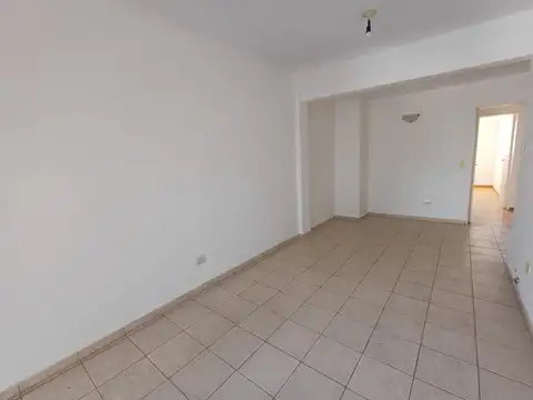 VENTA DEPARTAMENTO 2 DORMITORIOS CON BALCON. BARRIO LOURDES