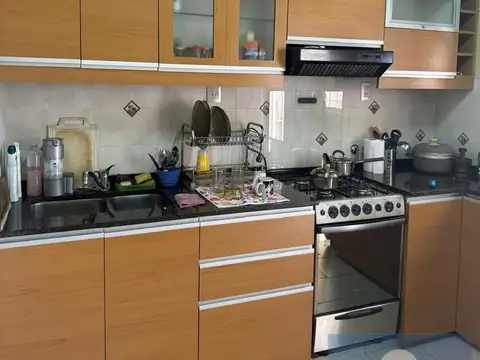 Casa 5 ambientes con 1 baño