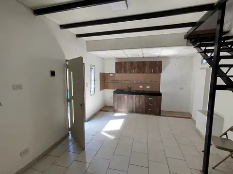 Casa 2 ambientes con 1 baño