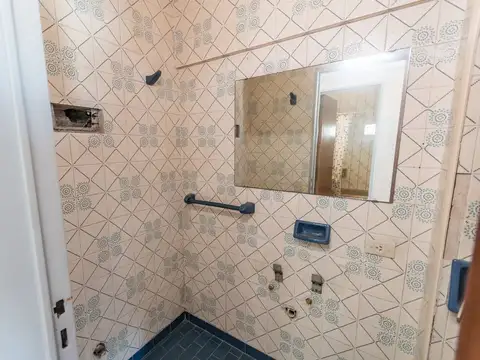 VENTA 3 AMB MUY LUMINOSO C/ BALCON! PISO ALTO!