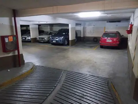 Cochera fija en venta 1º SS acceso por rampa fija
