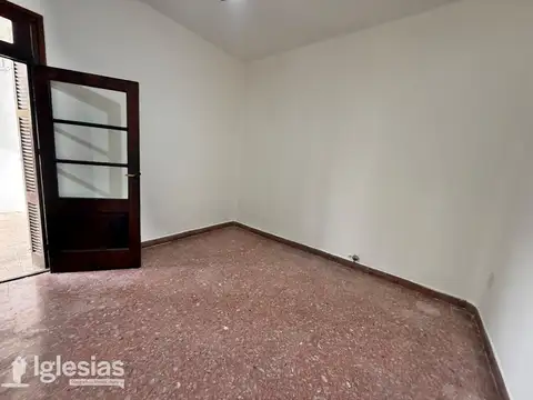 Depto Tipo Casa en Alquiler de 1 dormitorio