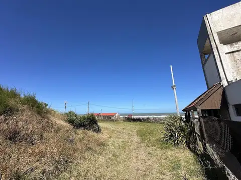 Terreno en Venta 50  mts Fondo