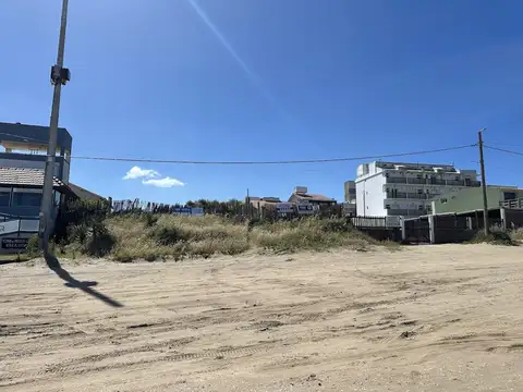 Costanera entre 128 y 129