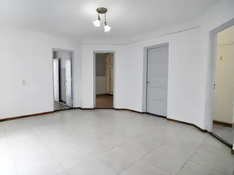 Chalet PH frente 3 amb. c/patio y e/ de auto - 12 de Octubre y Galicia