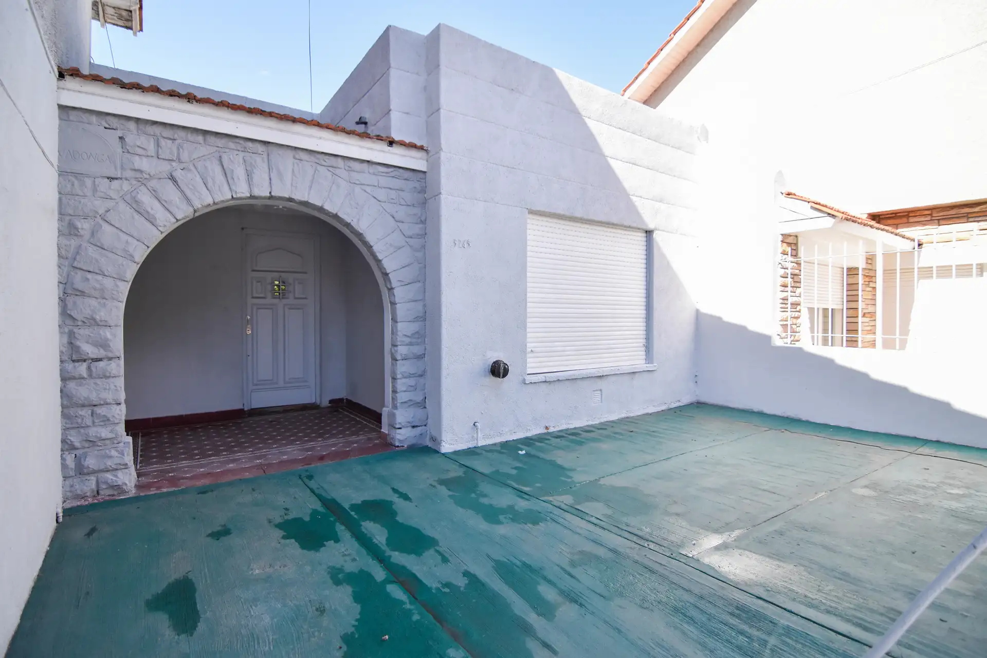 Chalet PH frente 3 amb. c/patio y e/ de auto - 12 de Octubre y Galicia