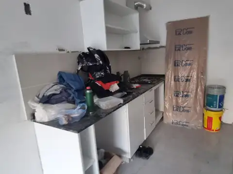 EN VENTA EN EL PALOMAR DEPTO. DE 1 AMBIENTE EN PLANTA BAJA AL CONTRAFRENTE + PATIO - FICHA 9590