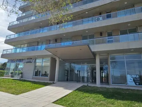 ¡Venta! Depto de 1 dormitorio con cochera a estrenar!  Maravillosas vistas! Edificio Colina Bou...