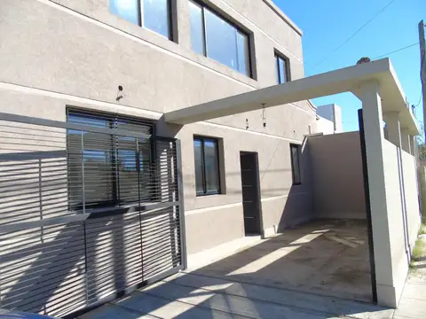 Casa 3 ambientes con 1 baño