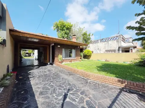 Casa en Venta con 1 cochera