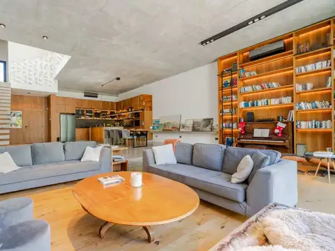 Casa 5 ambientes con 2 baños