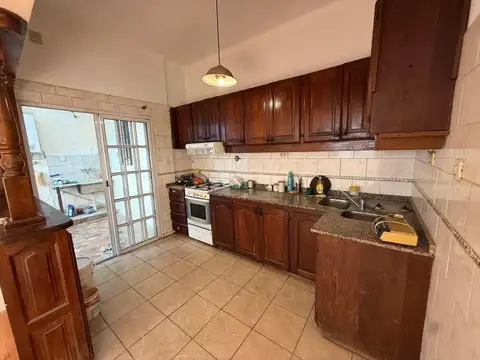 CASA 3 AMBIENTES EXCELENTE ESQUINA 200MTS CALLE PARANA