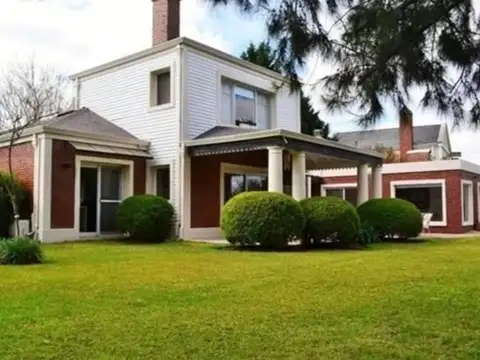 Casa en venta de 6 ambientes en Los Jazmines, Pilar del Este