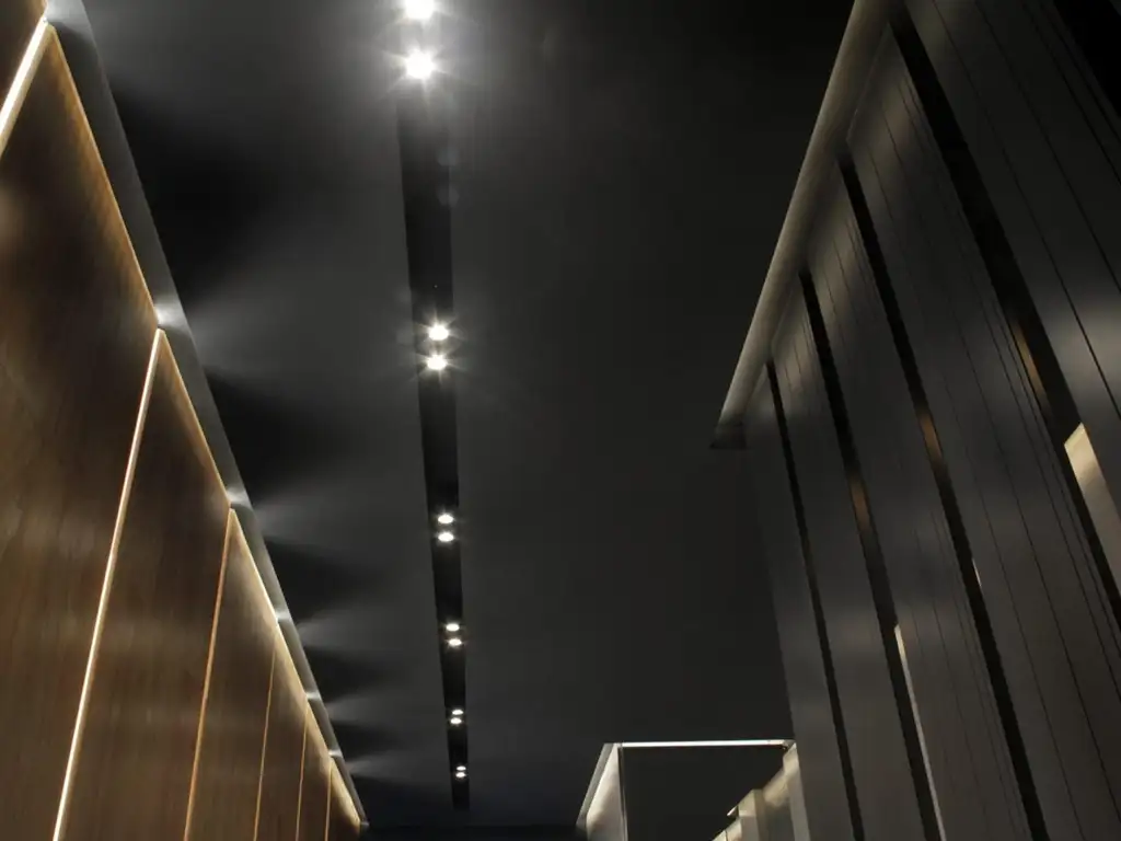 SOLAR QUEENS de  1 y 2 Dormitorios