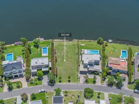 Terreno en Venta de 943,0 m2