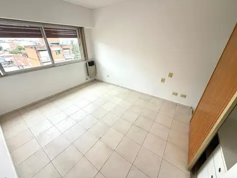 Departamento en Alquiler en Castelar Norte, $ 700.000