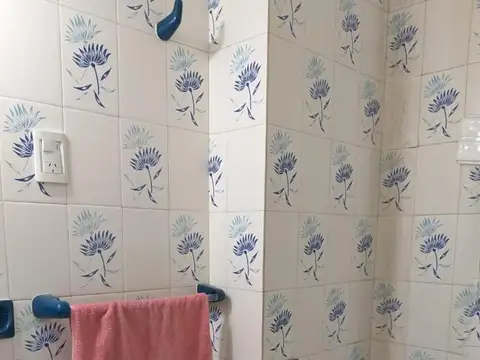 CASA - 4 AMBIENTES + 2 LOCALES - MERLO