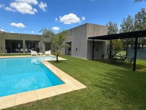 CASA EN EN LA CANDIDA A ESTRENAR
