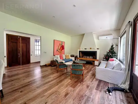 Casa en Alquiler Temporal con 4 cocheras