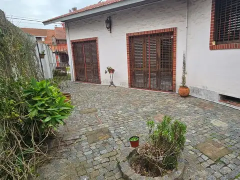 VENTA CASA 5 AMB QUILMES OESTE