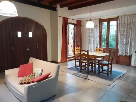 Casa 6 ambientes con 3 baños