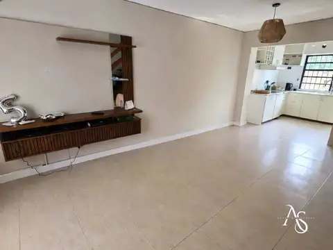 Casa 3 ambientes con 1 baño
