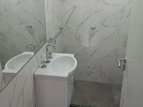 Depto Tipo Casa 2 ambientes con 1 baño