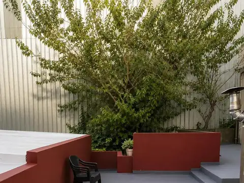 Casa 8 ambientes con 3 baños