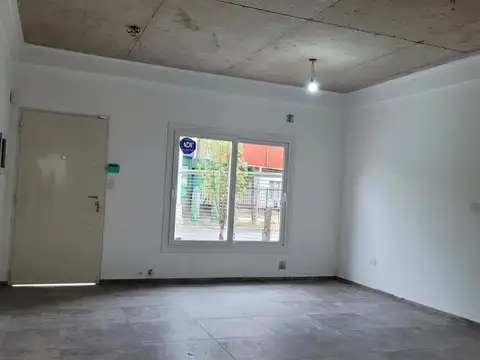 Depto Tipo Casa en Alquiler de 3 ambientes