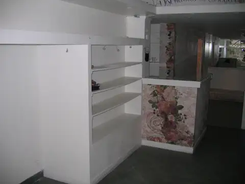 Local en Venta 40 años
